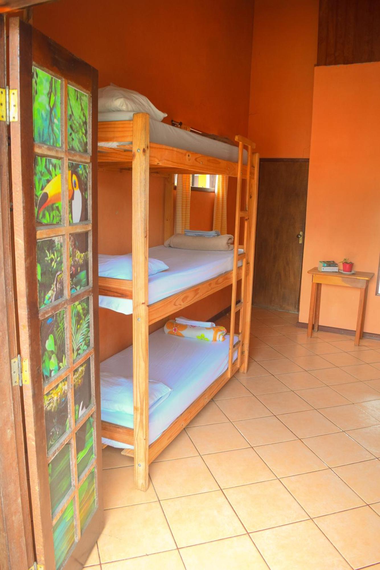 Leo'S Clan Beach Hostel Araquari Exterior foto