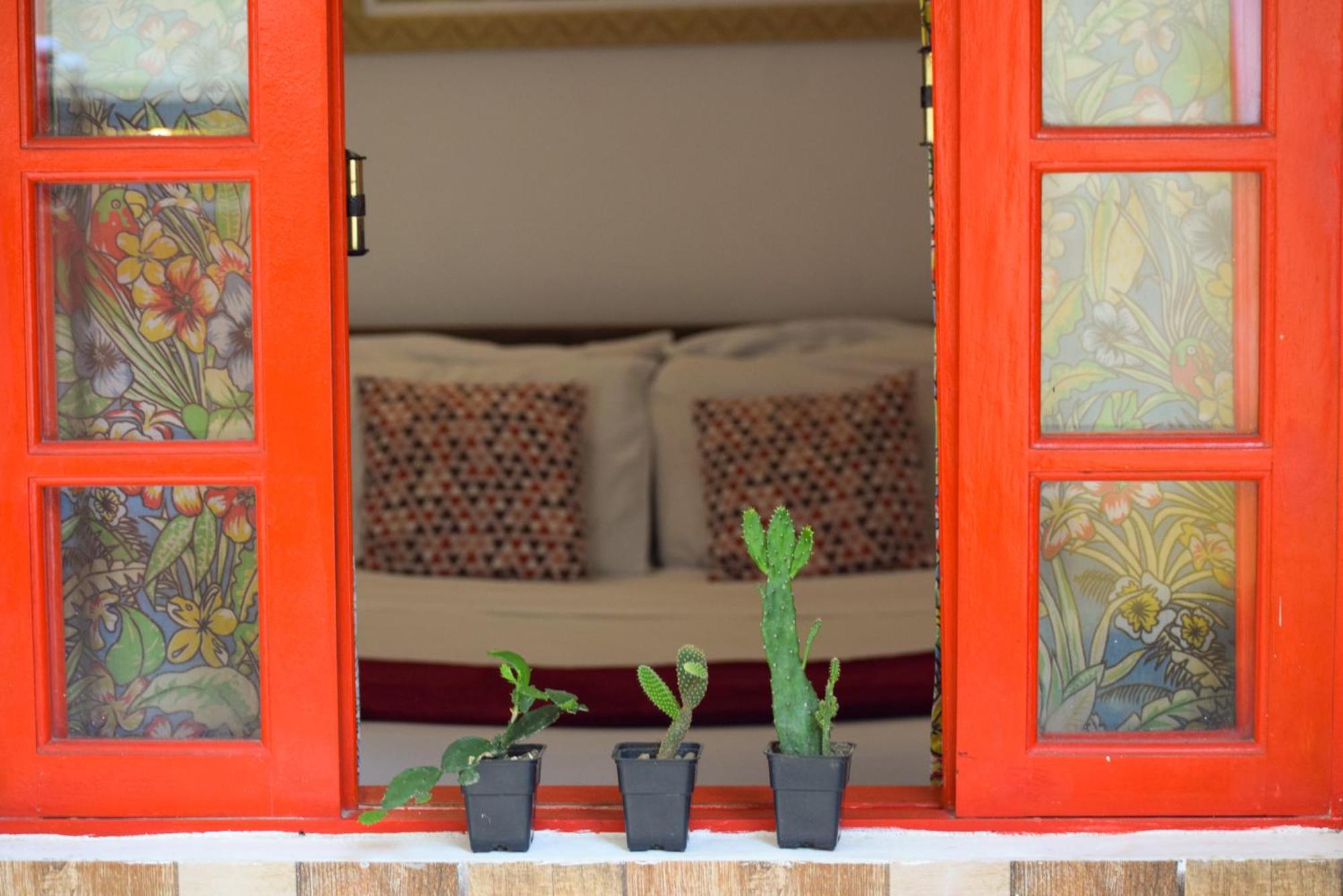 Leo'S Clan Beach Hostel Araquari Exterior foto